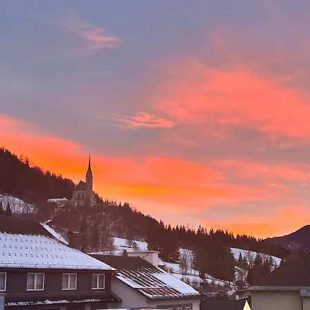 Hillside In The Heart Of Tamsweg, Perfect Retreat For A Cozy In The Valley