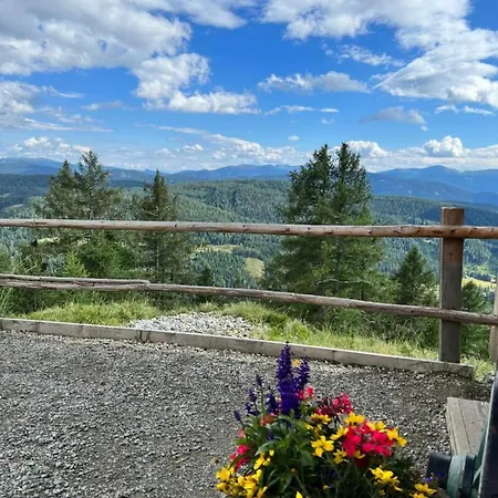 Hillside In The Heart Of Tamsweg, Perfect Retreat For A Cozy In The Valley *