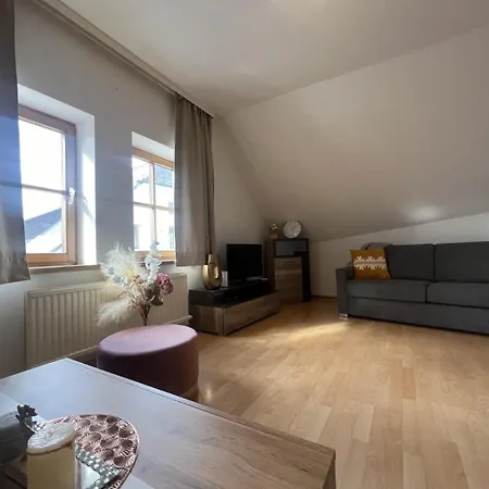 Hillside In The Heart Of Tamsweg, Perfect Retreat For A Cozy In The Valley Apartment Tamsweg