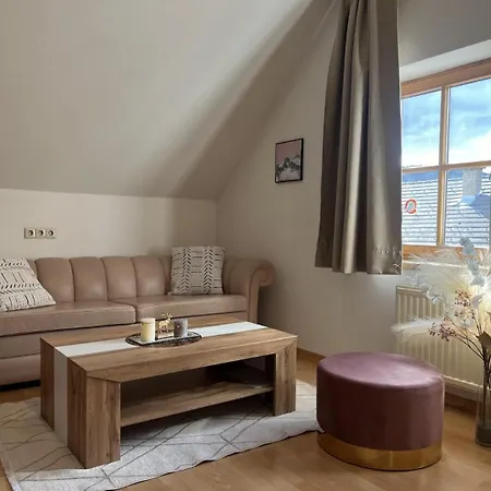 Apartment Hillside In The Heart Of Tamsweg, Perfect Retreat For A Cozy In The Valley Tamsweg